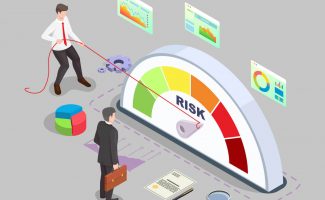 Risk-py9va4375idfm64i53ekg9rhqn6vdaxs3zufitgr9s[1]